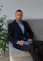 Atunci când exteriorizezi ceea ce sim?i, vezi lucrurile dintr-o alt? perspectiv?. Atunci când exteriorizezi ceea ce sim?i, vezi lucrurile dintr-o alt? perspectiv?.