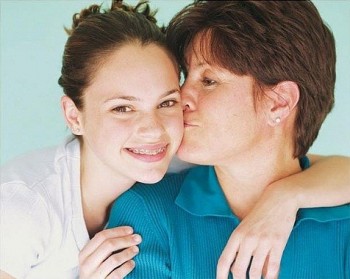 Dragostea şi sexualitatea - două mari provocări în viaţa adolescentului